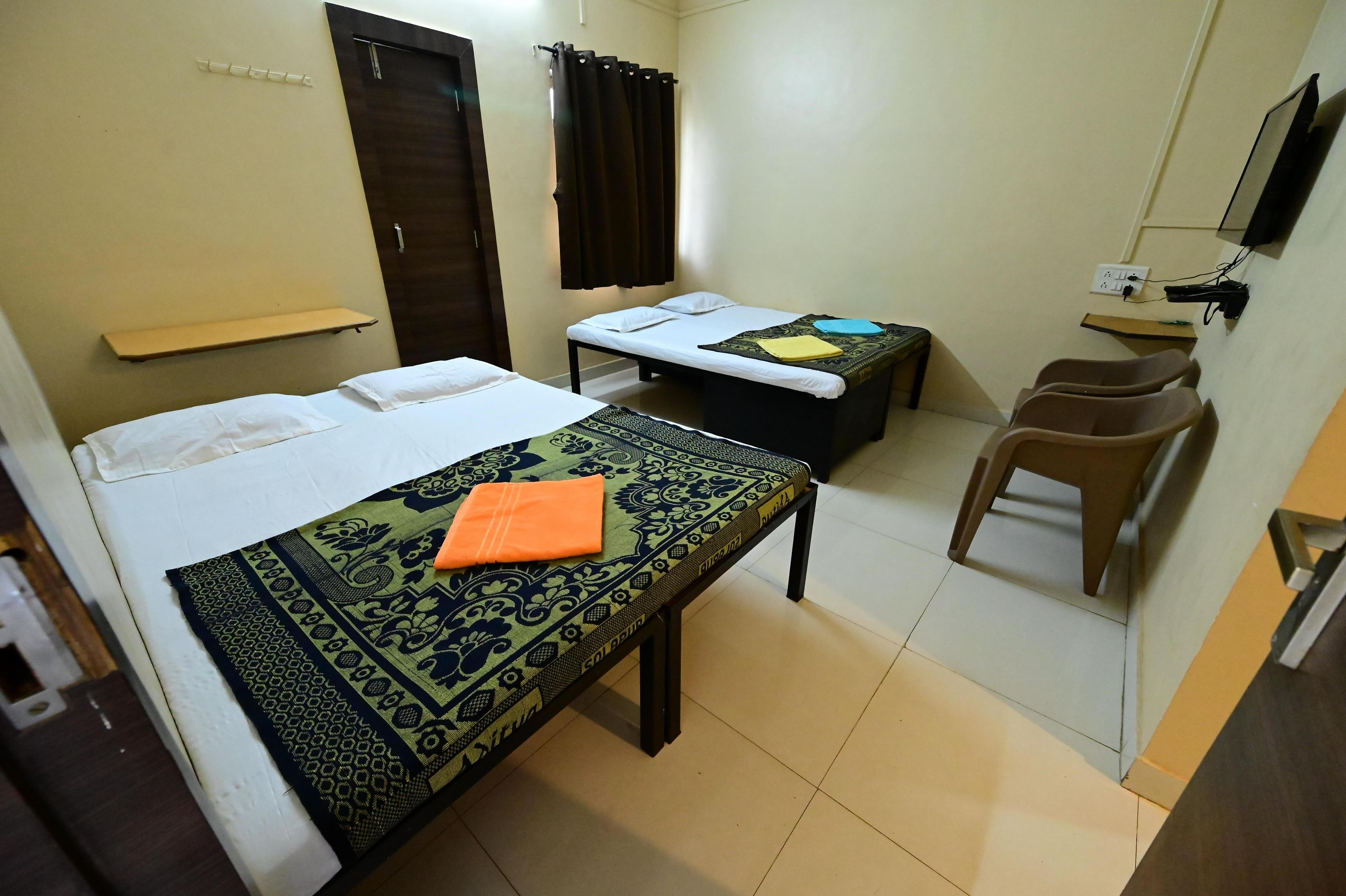Non AC Quadruple Room 1