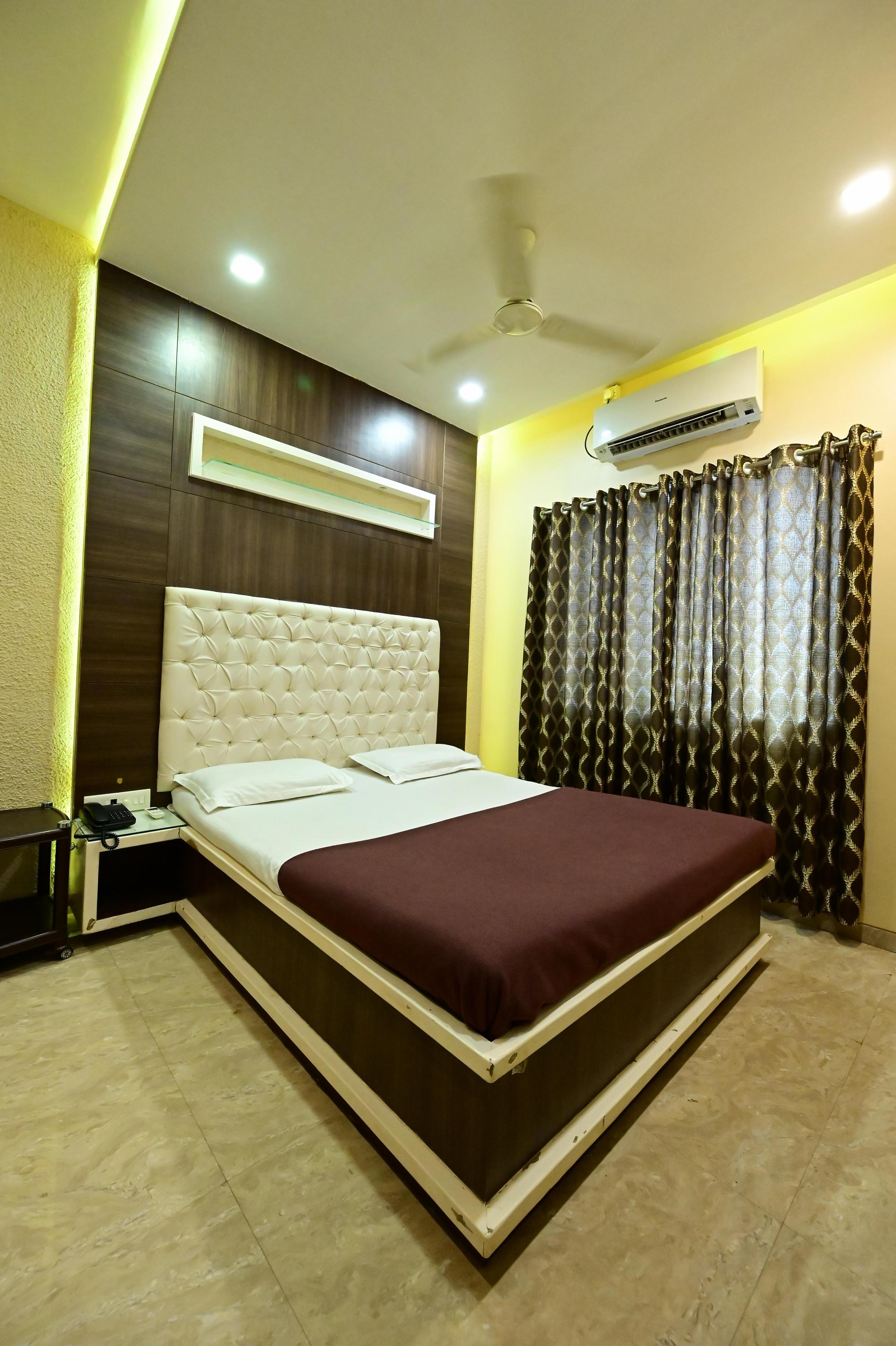 Deluxe Ac Room 1