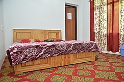 HOTEL PANAASH, Srinagar