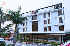 Meraj Inn Alwar, Tijara