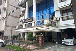 Hotel Little Palace, Tinsukia