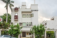 Hotel Cresent, Varanasi