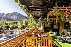 Rainbow Hostelier - A Boutique Stay, Leh