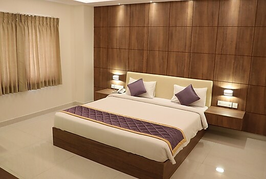 The Pommels Business Hotel 