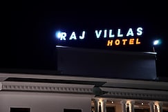 Hotel Rajvillas , Guna