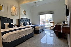 Hotel Roopalee Palace, Ambaji