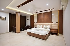 Hotel Rameshwaram, Varanasi