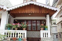 THE CORAL INN, Mechi
