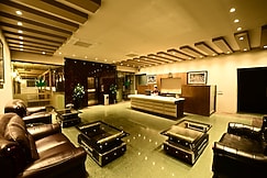 Aksa Hotel, Srinagar