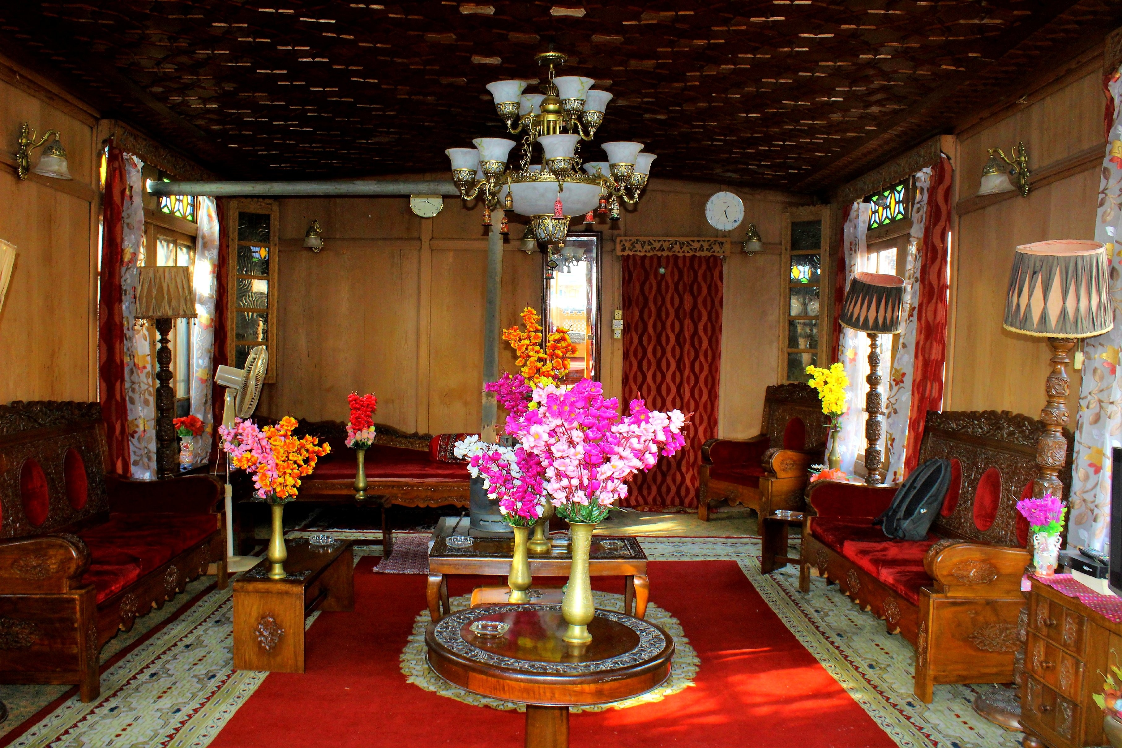 Yasmeen group of houseboats - Tap to explore photos