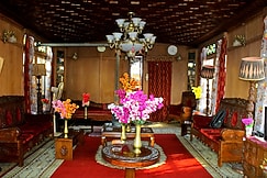 Yasmeen group of houseboats, Srinagar