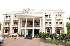 Hotel Kailas Residency (Managed By Knight Hotels), Chhatrapati Sambhajinagar