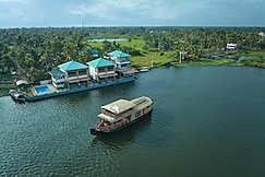 Mira's PMC Lakeshore Resort, Kumarakom