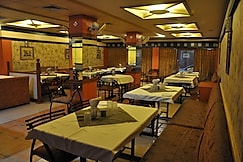 HOTEL MAYUR, Chandrapur