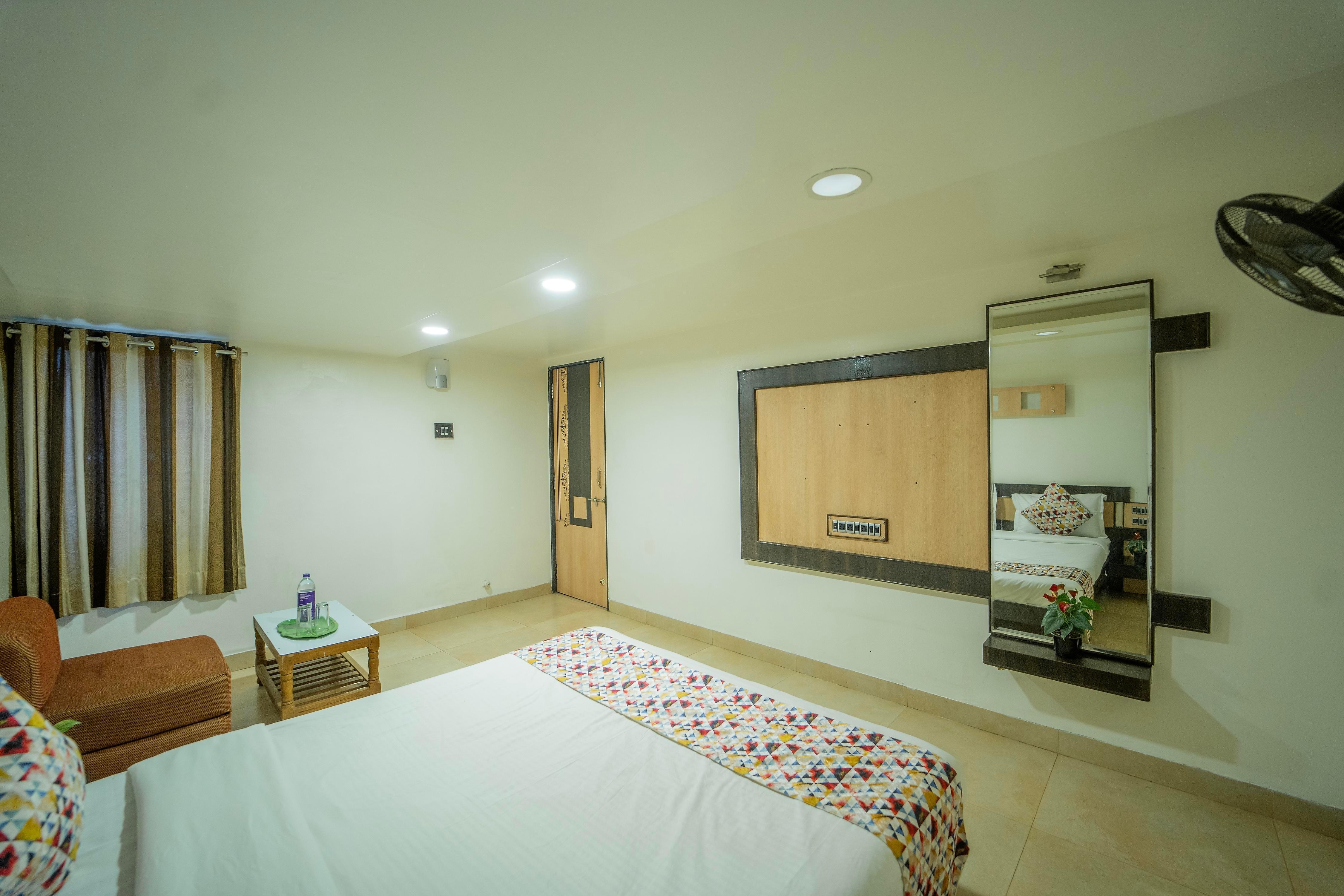 Hotel Sangam - Tap to explore photos