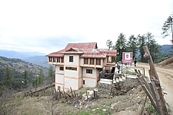 Giriganga Resort, Kharapathar (HPTDC), Narkanda