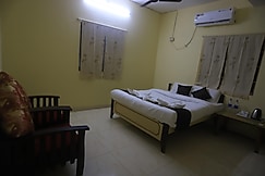Molly's Nest | Sea-view Cottages & Restaurant, Goa