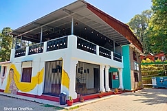 Windsor Cottages, Lansdowne