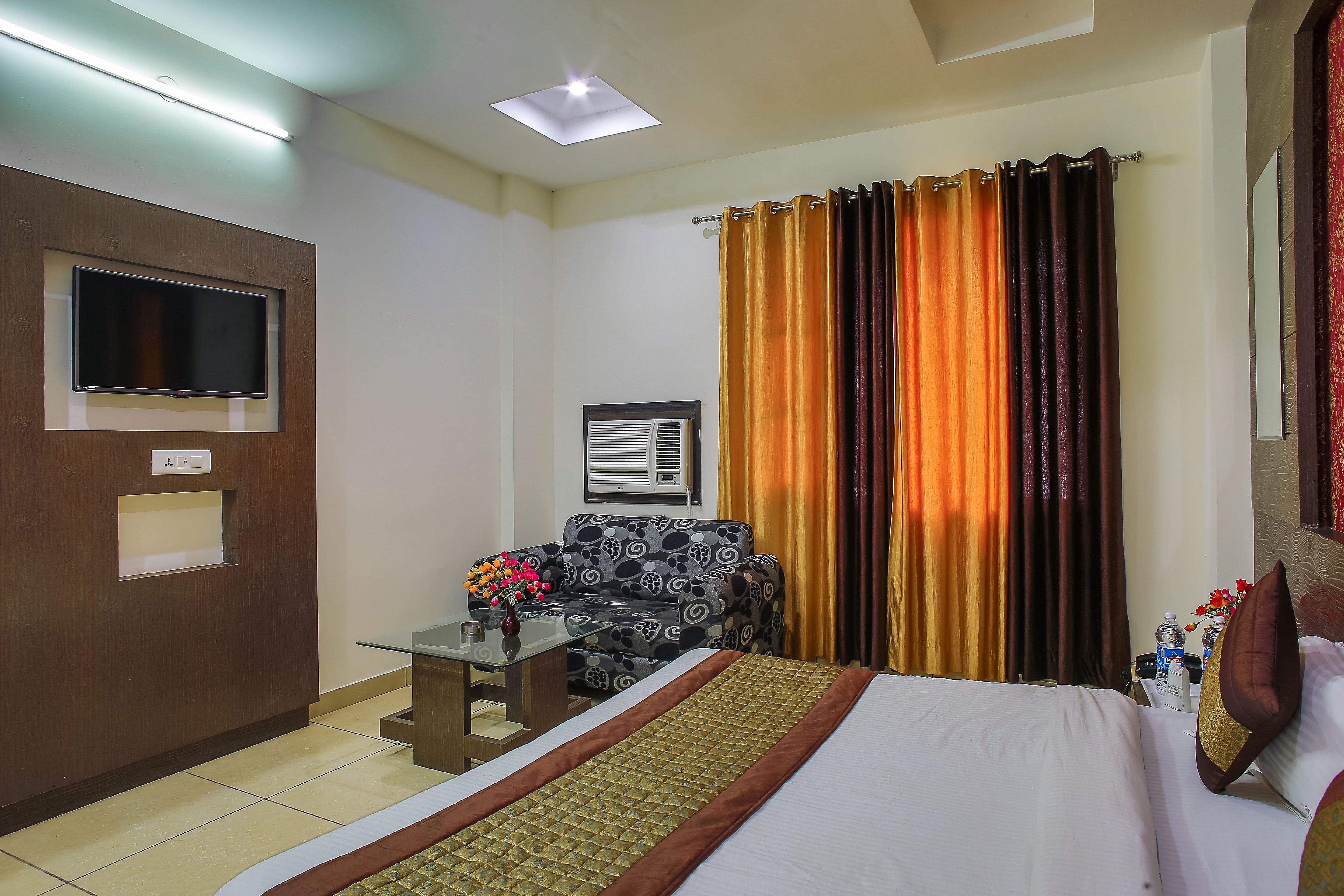 Hotel Maa Gayatri - Tap to explore photos
