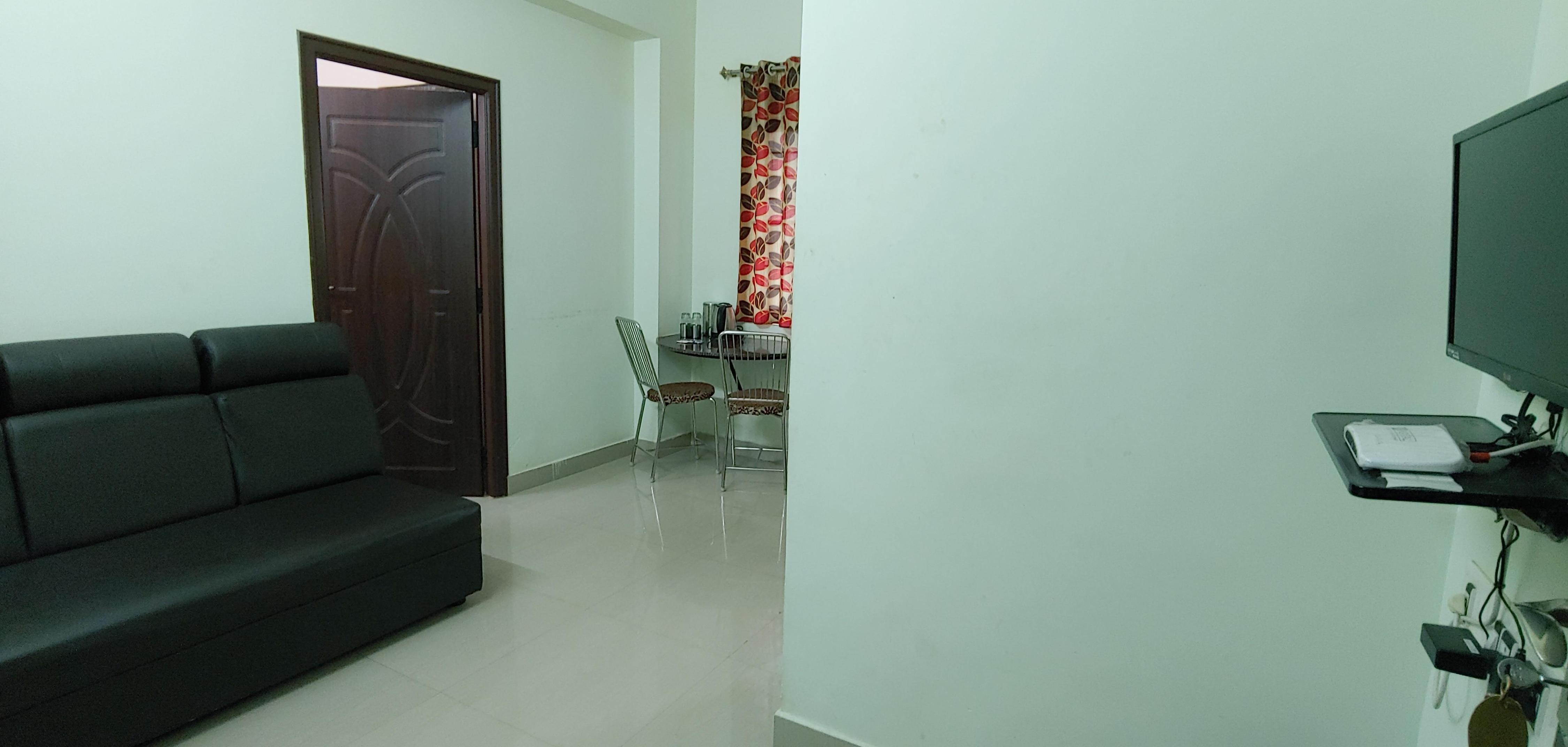 MMD Residency | Rooms in a Service Apartment - Tap to explore photos