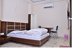 Hotel Rama Palace, Vrindavan