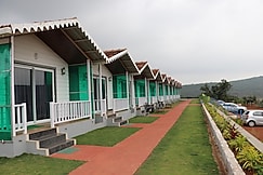DARK FOREST RETREAT, Amboli