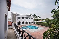 Hotel Shark Inn, Rewa