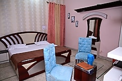 hotel Manish, Kasganj