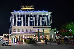 hotel lacapitol, Panna