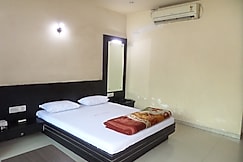 Hotel Nupur Talegaon, Wadgaon