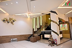 HOTEL MY DREAM - 100 MTR FROM Railway Station, Aligarh