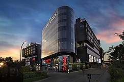 The Waverly Hotel & Residences, Bangalore