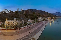 Yog Niketan By Sanskriti, Rishikesh
