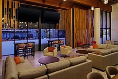 DoubleTree by Hilton Gainesville, Dixie