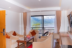 Hotel Pokhara Village & Spa, بوخارا