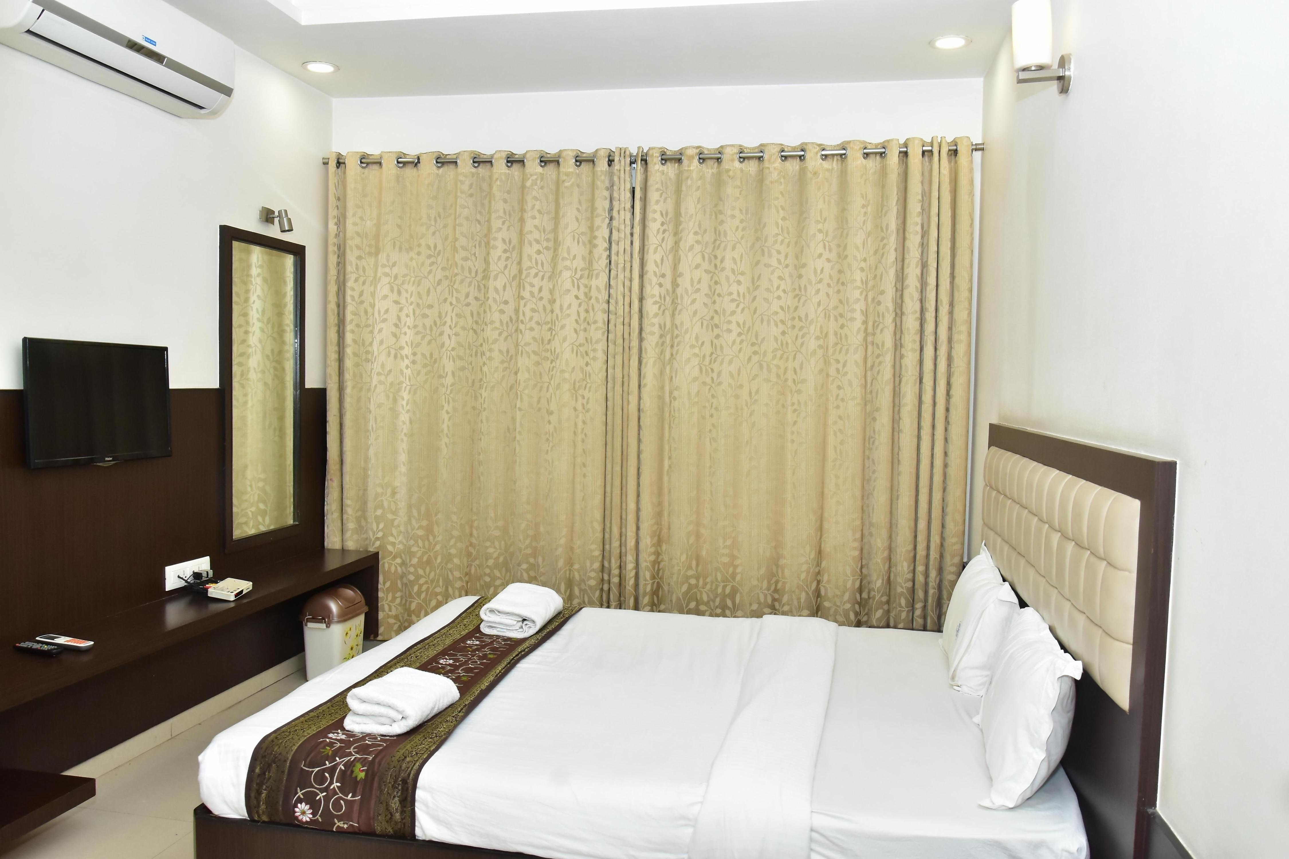 Hotel Dhantara - Tap to explore photos
