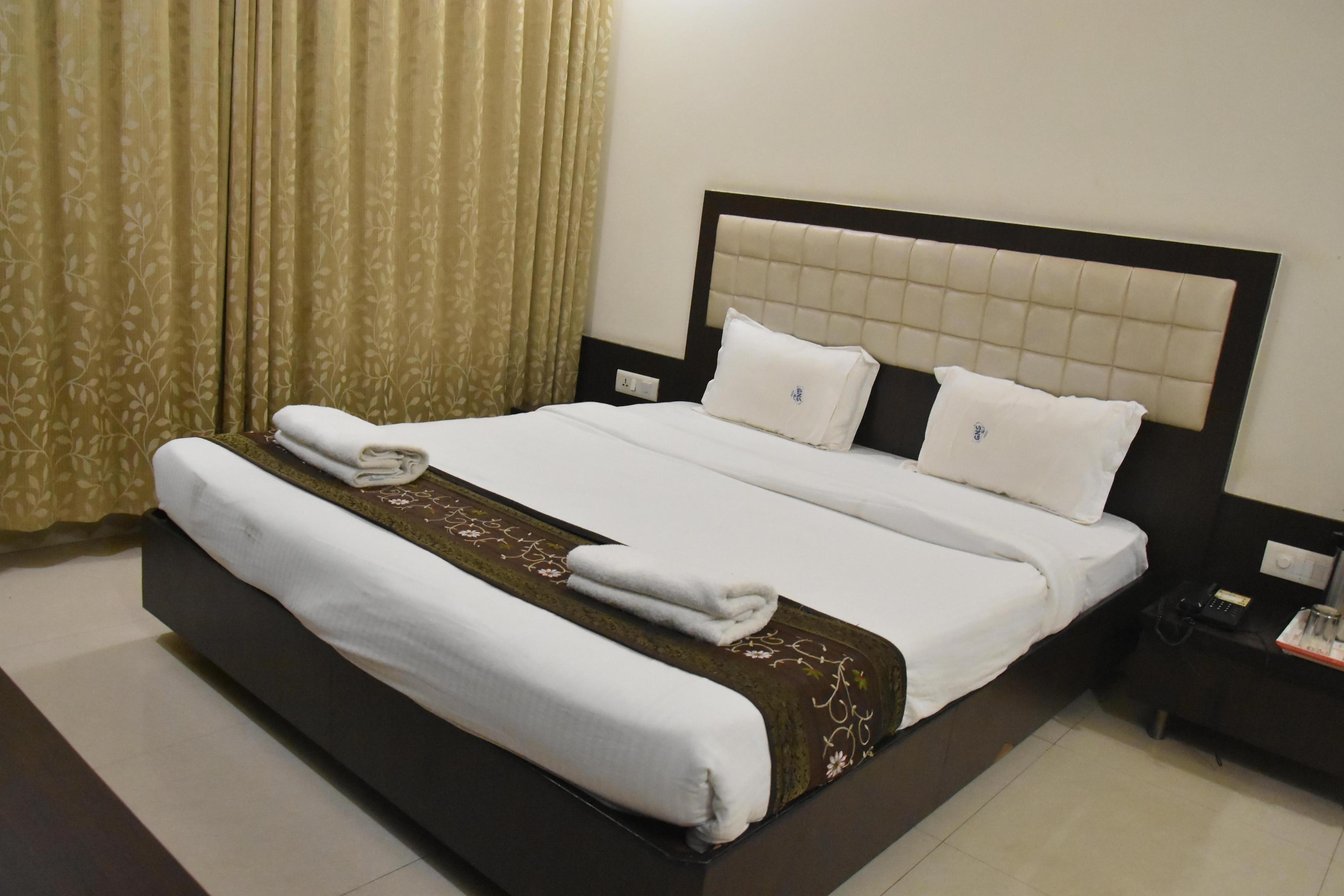 Deluxe Double Bed A/c Room 1