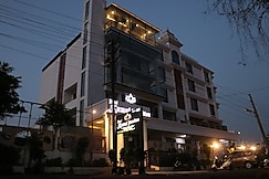 KAMAL PARADISE, Jalgaon