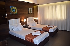 HOTEL RADHEY INN, Amravati