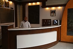 Arya Tourist Lodge, Delhi