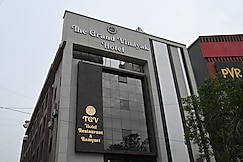 The Grand Vinayak Hotel, Gandhinagar