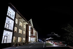 Hotel Sanjeevani The Resort, Katra