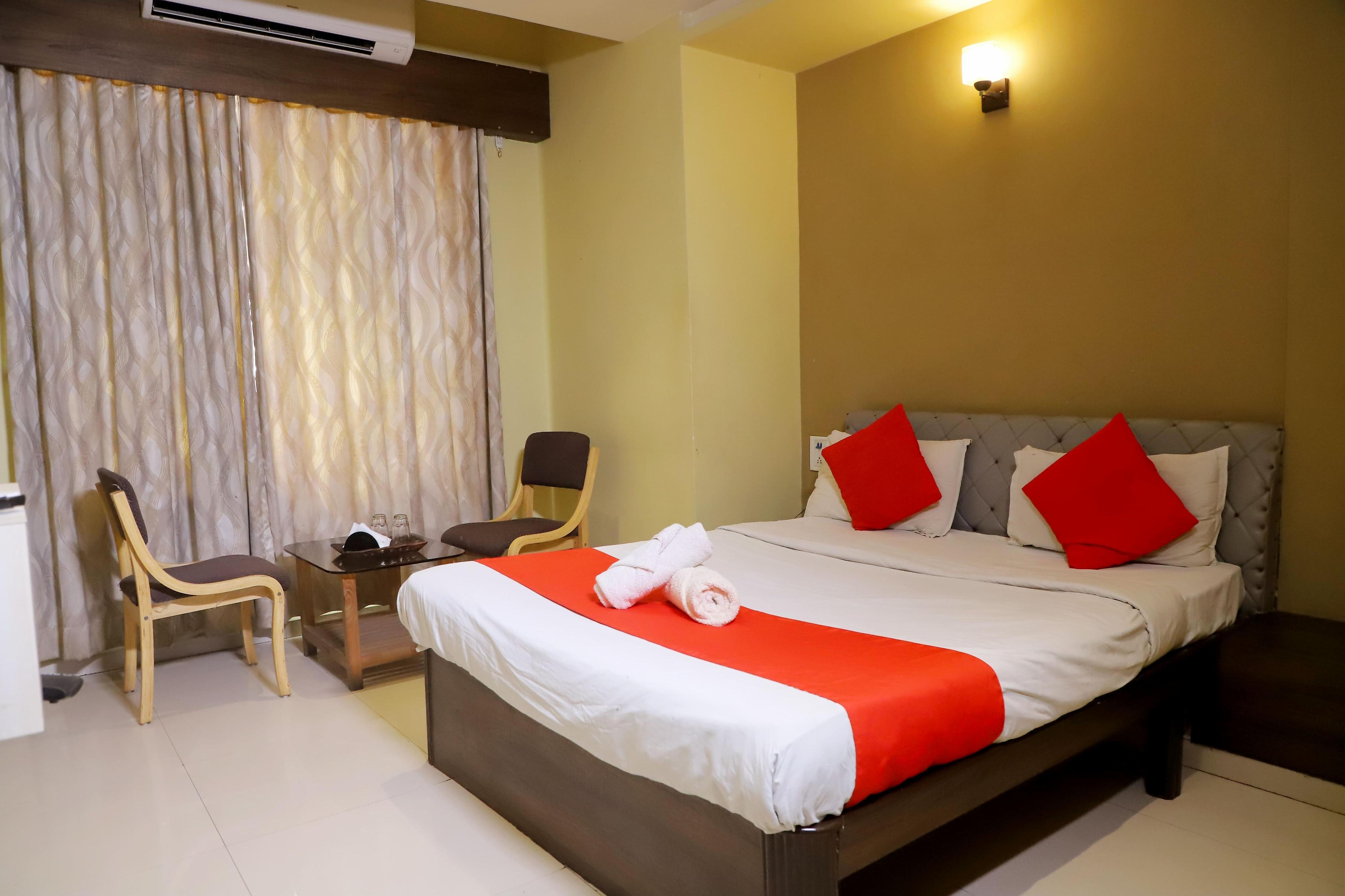 Hotel Mansi - Tap to explore photos