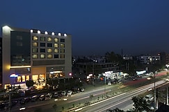 Hotel Shoolin Grand, Guwahati