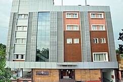 Hotel Thanmayi Inn, Vijaywada