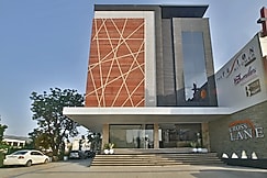 Hotel Crosslane, Beawar