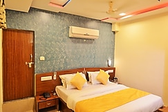 Hotel Green Land, Sanand