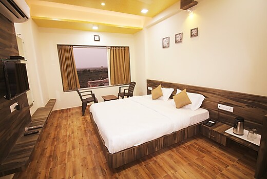 Hotel Vraj Inn Dwarka Inr 123 Off 8 0 0 Hotel Price Address Reviews