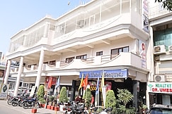 Avadh Hotel & Banquets, Bareilly