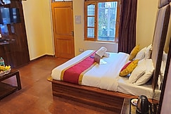 Twi Light Guest House, Dalhousie